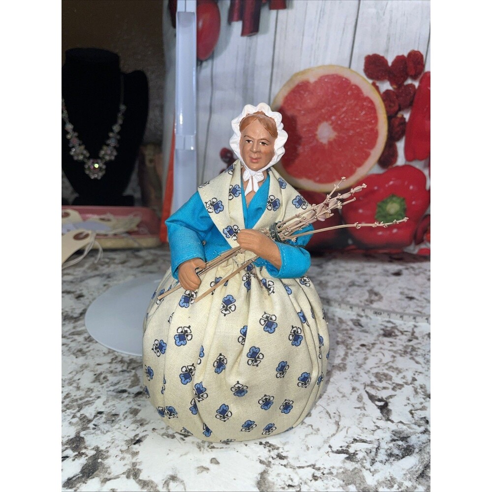 Vintage French "Santon de Provence doll lavender potpourri diffuser pin cushion.